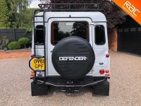 LAND ROVER DEFENDER 110