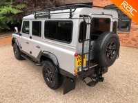 LAND ROVER DEFENDER 110